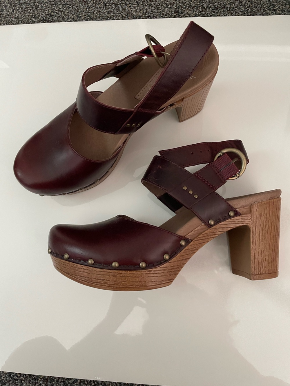 Dansko Dotty clogs color Ruby